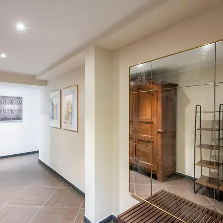 Beautiful Flat Next To Aquarium - Happy *