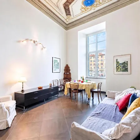 Beautiful Flat Next To Aquarium - Happy *
